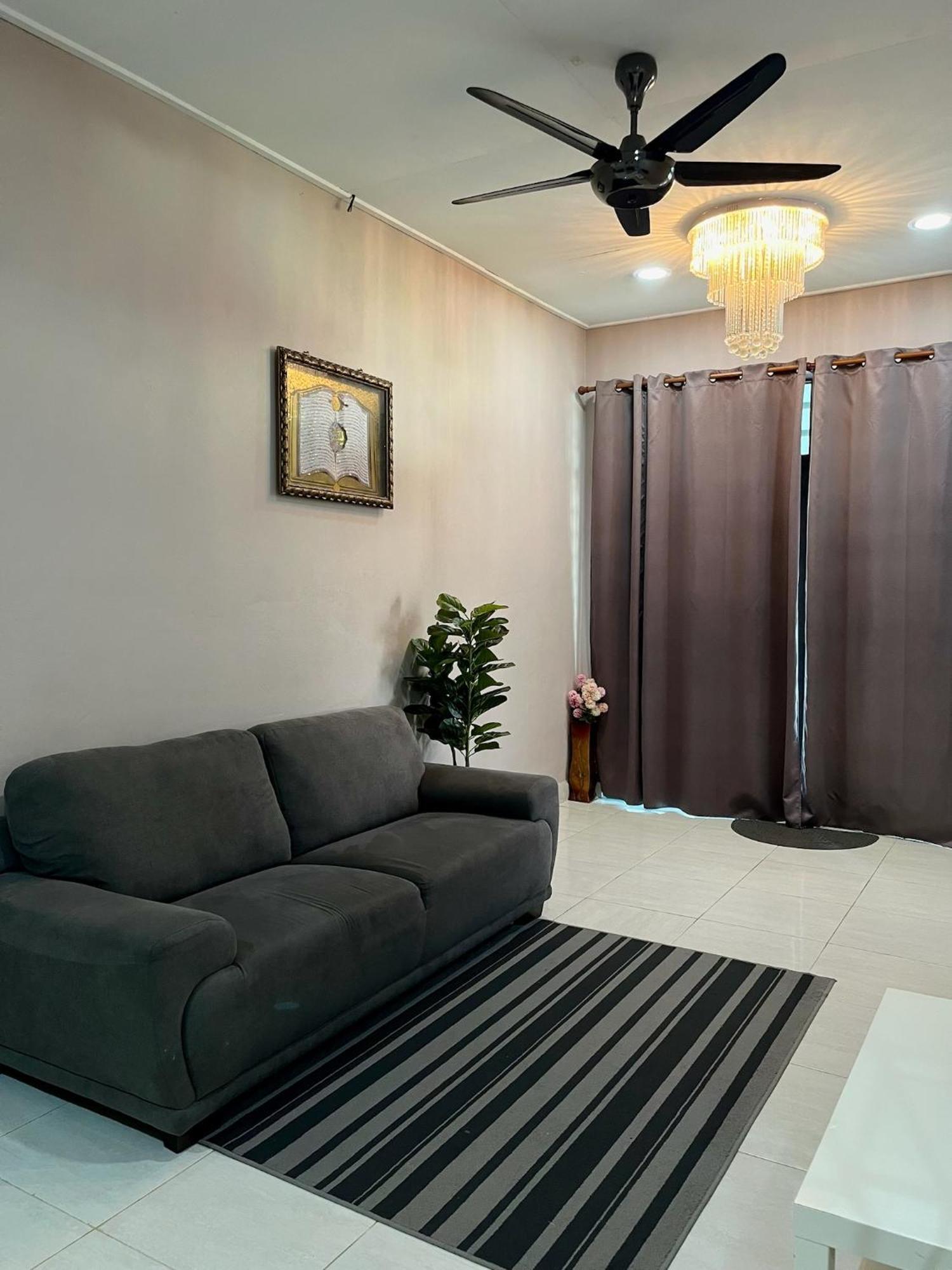 Aina Guest House コタバル エクステリア 写真